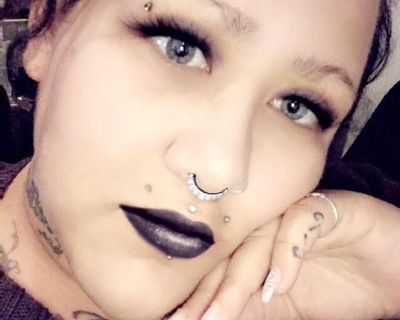 Ashley - Needs a Townhouse on iROOMit or a Room