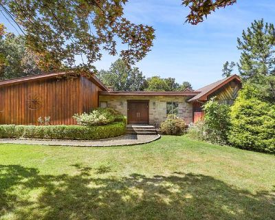 3 Bedroom 3BA 4017 ft House For Rent in Armonk, NY