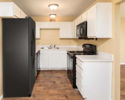 Oak Manor. image_url. Verified by Oak Manor 9 HRS ago. Prices may vary depending on lease length. We get our prices directly from Oak Manor . Studio 1 Bedroom 2 Bedrooms 3 Bedrooms Never miss a deal! Get immediate alerts when prices drop or new units arrive. Turn on alerts 1 bedroom 1 bathroom classic 1 Bed 1 Bath 640 sqft Starting at $800 Available 1. 1 Bedroom. 1 Bathroom. 0 ft