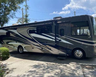 2017 Thor Motor Coach 35.2 For Sale by Dealer in Surfside Beach, South Carolina