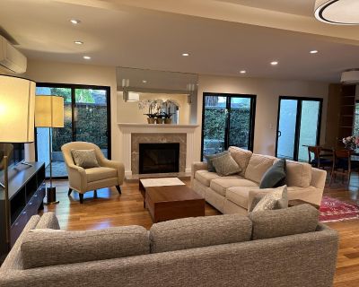 3 Bedroom 3BA 2180 ft Condo For Rent in MENLO PARK, CA