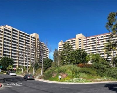 1 Bedroom 1BA 500 ft Condo For Sale in Laguna Woods, CA