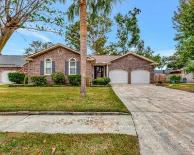 4 Bedroom 2BA 1624 ft Pet-Friendly Apartment For Rent in Ladson, SC