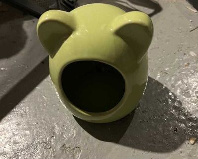 Hamster hides