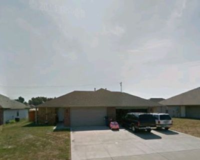 1250 N. Northwood Ave.
Republic, Mo

Hard to find rental in Republic! - Super clean duplex in Westwood Subdivision. It has 2 bedrooms, 2 baths and a 2 car garage. Privacy fenced back yard, large kitchen, rent ready!

Stop by for a walk through or call 417-233-5426 to make an appointment.