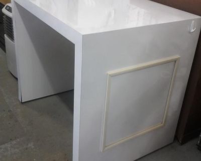 Large Commercial Display or Table