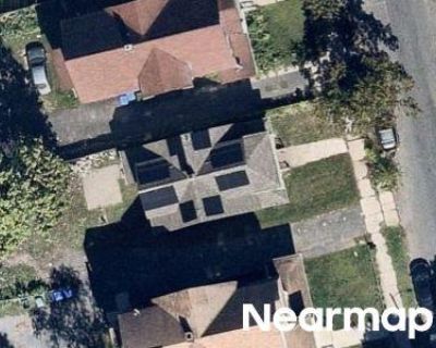 3 Bed 1.0 Bath Preforeclosure Property in Springfield, MA 01109 - Dresden St