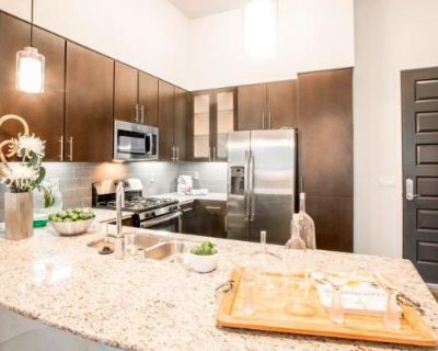 3 Bedroom 2BA 1484 ft Pet-Friendly Apartment For Rent in Woodland Hills, CA