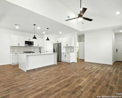 3 Bedroom 2BA 1650 ft Apartment For Rent in Dayton, TX