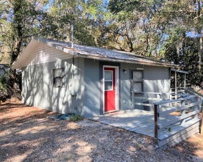 1 Bedroom 1BA 576 ft House For Rent in Niceville, FL