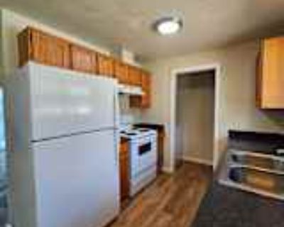 2 Bedroom 1BA 800 ft² Apartment For Rent in Tacoma, WA 2410 S I St unit 2410-4