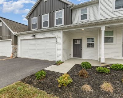 7880 Briarwood Dr. Beautiful 3-Bedroom, 2.5-Bathroom Town-Home Located in Harrisburg, PA. This property offers a comfortable and modern lifestyle with its gas-forced air heating and central air conditioning, ensuring a pleasant environment all year round. The home features an electric cooking system in the kitchen, perfect for those who love to cook (included appliances are: range/dishwasher/mi...