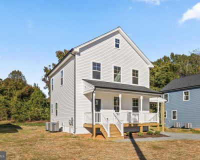 3 Bedroom 2BA 1406 ft Single Family House For Sale in Colonial Beach, VA