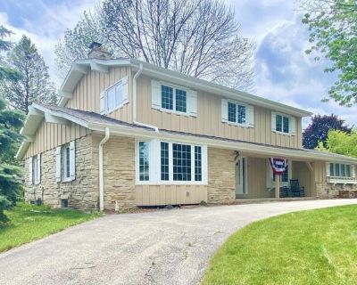 W Colette Ct, Mequon, Home For Rent