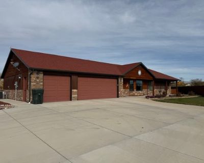 3 Bedroom 2BA 2204 ft Single Family Home For Sale in GREEN RIVER, UT
