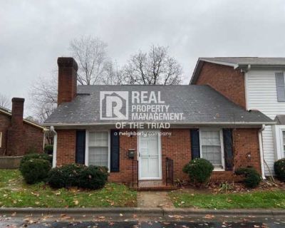 1 Bedroom 1BA 619 ft Pet-Friendly Apartment For Rent in Greensboro, NC