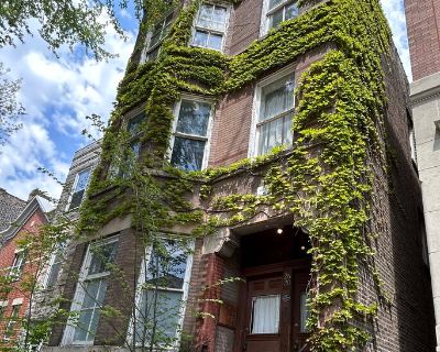 9 Bedroom 4BA House For Sale in Chicago, IL