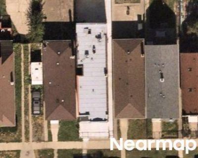 2.0 Bath Preforeclosure Property in Chicago, IL 60651 - W Walton St