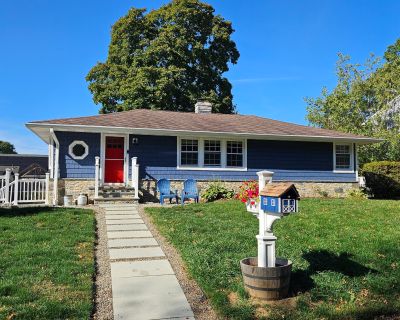 3 Bedroom 1BA 1038 ft House For Rent in Milford, CT