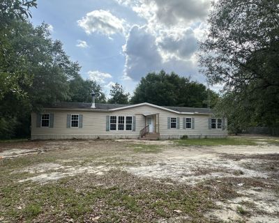 4 Bedroom 2BA 2432 ft Mobile Home For Sale in Crestview, FL