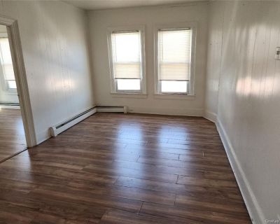 2 Bedroom 1BA 840 ft Apartment For Rent in Middletown, NY