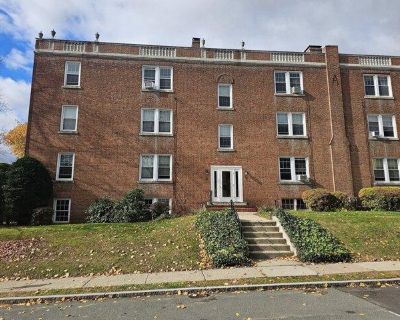 2 Bedroom 1BA Condo For Rent in West Hartford, CT
