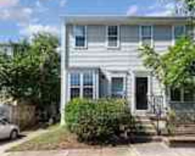 2 Bedroom 1BA 896 ft² House For Rent in Chantilly, VA 13885 Oyster Point Ct