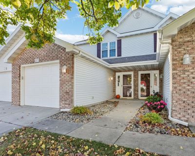 3 Bedroom 1BA 1452 ft Condo For Sale in Sun Prairie, WI