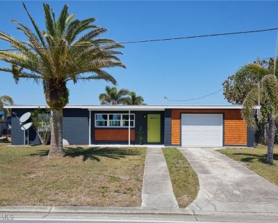 2 Bedroom 1BA 828 ft Single Family House For Sale in Port Charlotte, FL