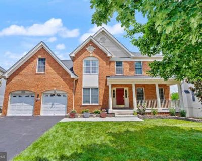 5 Bedroom 5BA 5129 ft Single Family Home For Sale in ASHBURN, VA