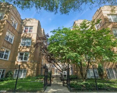 2 Bedroom 2BA Condominium For Sale in CHICAGO, IL