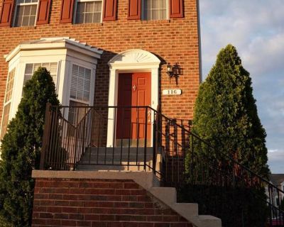 3 Bedroom 2BA 1360 ft Apartment For Rent in Glen Burnie, MD