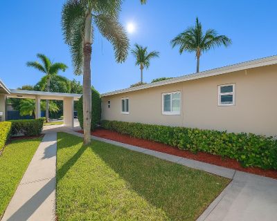 3 Bedroom 1BA 1010 ft Apartment For Rent in Pompano Beach, FL
