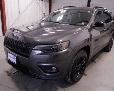 Used 2023 Jeep Cherokee Altitude Lux