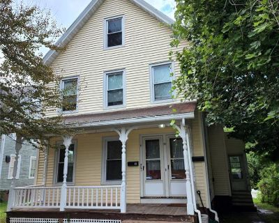 4 Bedroom 1BA 2532 ft Apartment For Rent in Middletown, CT