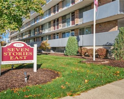 1 Bedroom 1BA Condo For Sale in Akron, OH