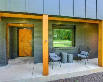 4 Bedroom 3BA 3300 ft Pet-Friendly House For Rent in Nashville, TN