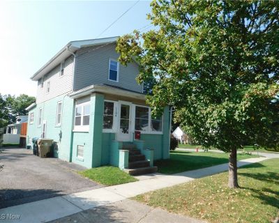 2 Bedroom 1BA 1056 ft Single Family House For Sale in Cuyahoga Falls, OH