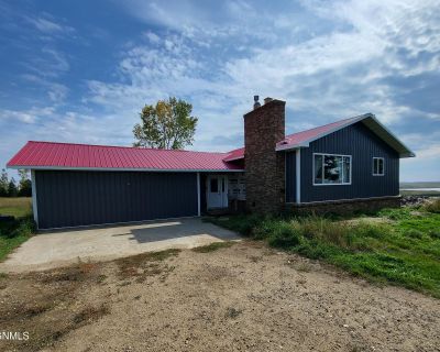 5 Bedroom 2BA 1980 ft Single Family House For Sale in McGregor, ND