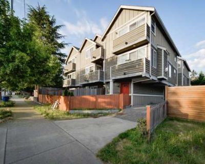 3 Bedroom 3.5BA 1320 ft Apartment For Rent in Seattle, WA