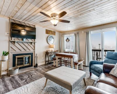 Avg / night: $133. Ski-view condo with WiFi, pool, hot tub, gym, tennis, and game room | Located in Beech Mountain, NC | 4.52 Stars | 2 Bed, 2 Bath | No Pets. No pets. Max 4 guests. Enjoy skiing at nearby Beech Mountain and year-round access to a host of on-site amenities during your stay here at Pinnacle Perfection! Boasting gorgeous, knotty pine ceilings and updated decor, this cozy, second-s...