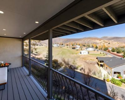 3 Bedroom 3BA 2211 ft Condominium For Sale in MIDWAY, UT