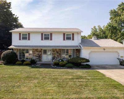 4 Bedroom 3BA 3166 ft Single Family Home For Sale in WADSWORTH, OH