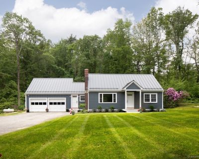 4 Bedroom 3BA 1968 ft Apartment For Sale in Sharon, CT