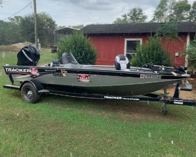 2008 18ft all purpose aluminum Bass Boat