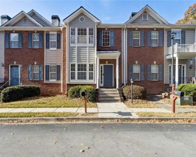 2 Bedroom 2BA 2262 ft Townhouse For Sale in Sugar Hill, GA
