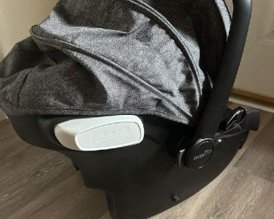 Evenflo Infant car seat with base