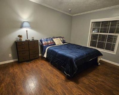 2100 Sq foot home on 1 acre lot with fenced in backyard, pool, hammocks, and fire pit. I have a private room & bathroom with shared common areas to include cozy living room, dining room, kitchen, laundry room, and pool area. It is a nice quiet property. Serious applicants only please. You will need to pass a credit & background check.