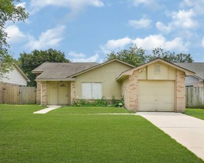 23823 Griffin House Ln. Experience modern living at 23823 Griffin House Lane in the sought-after Williamsburg Hamlet community! This beautifully updated 3-bedroom home showcases wood-look tile flooring, soaring vaulted ceilings, and a bright, open-concept design. The kitchen is a true showpiece, featuring white quartz countertops, custom cabinetry, designer backsplash, and matte black hardware,...