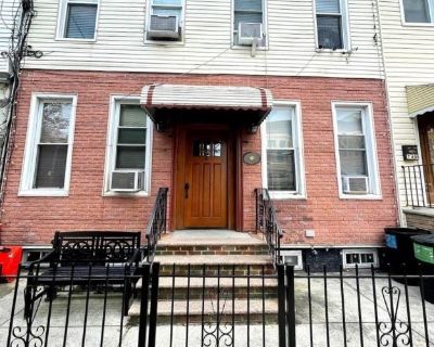 ID: (EWALD) Brick 4 Family House for Sale